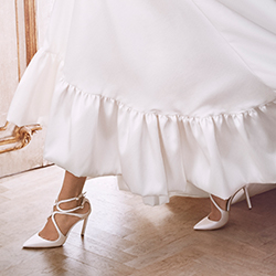 Jimmy Choo Official Online Boutique Luxury Shoes Bags And Bride